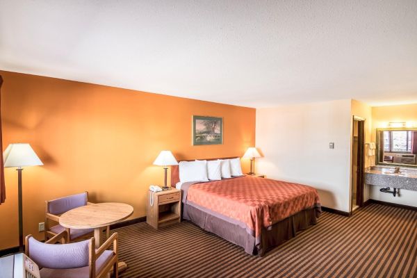 Scottish Inns and Suites (Eau Claire)
